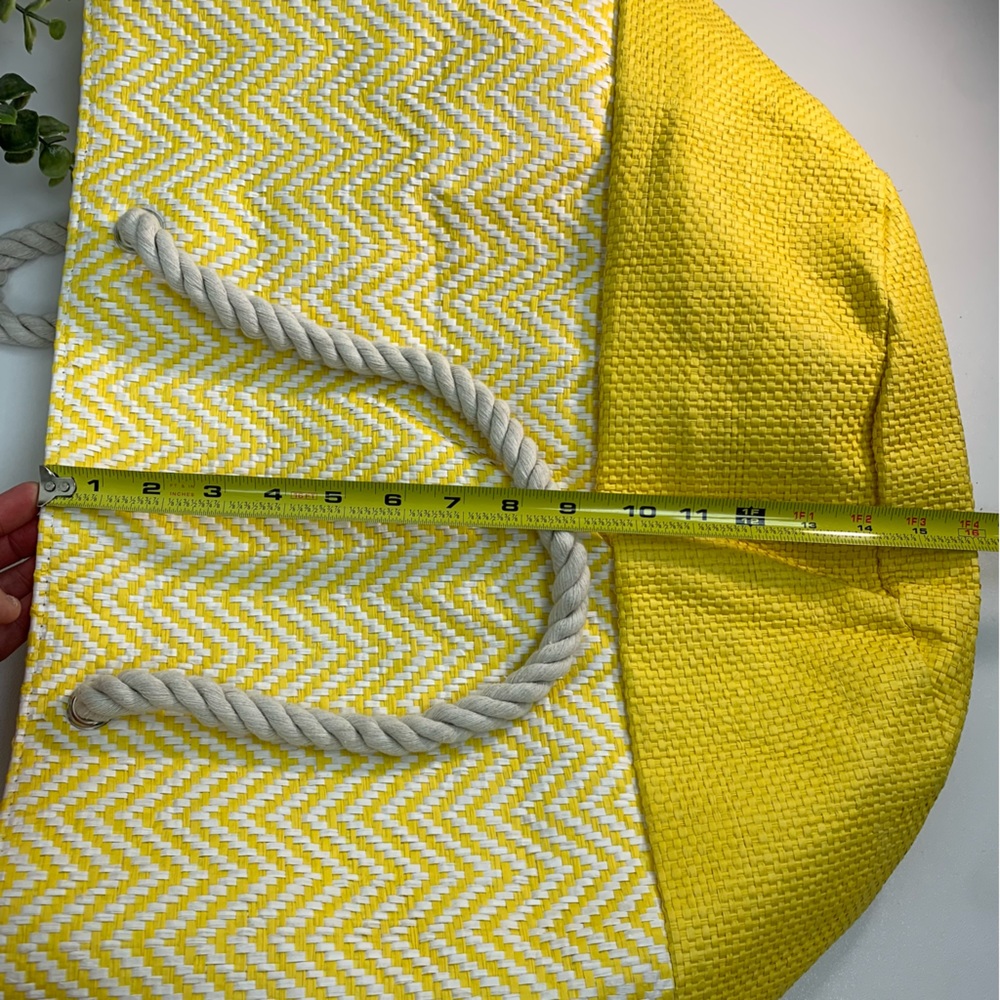 Beach Bag Tote Yellow Chevron Size 14” x 24” - Picture 10 of 11